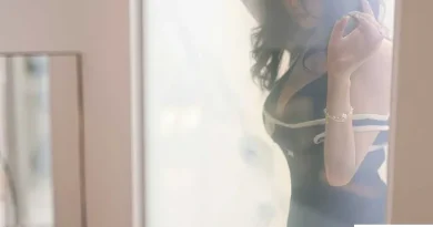 再看成都模特Laura阿姣：2022旧图与秀人网尤蜜荟经历