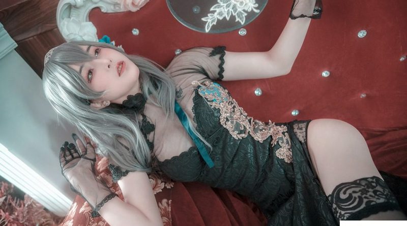 鹿八岁baby奇幻骑士COS写真集：48张镜头感作品解析与收藏看点