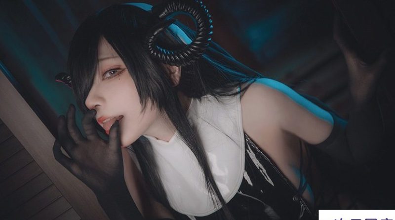 起司块wii COS图集风格解析：甜美少女与御姐范的百变魅力